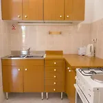 شقة Racica