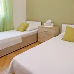 Racica شقة روغوزنيكا
